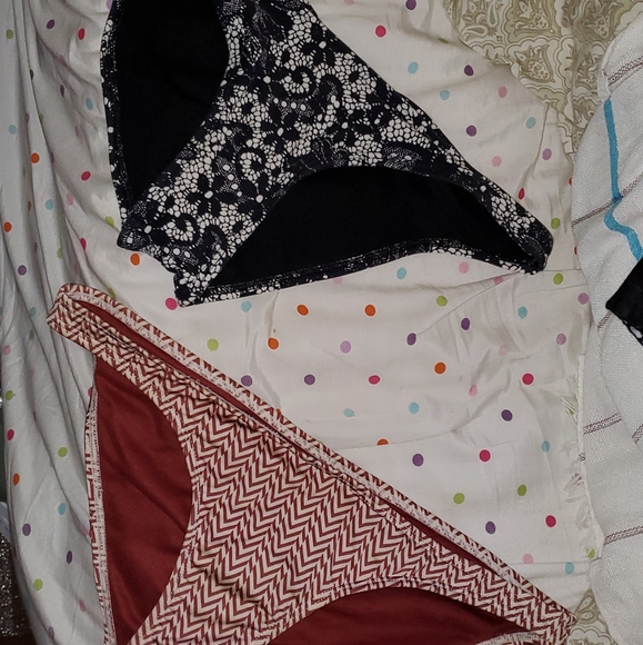 Volcom bikini bottoms - Picture 1 of 6